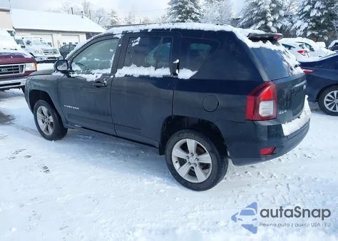 2014 Jeep Compass Latitude z USA, uszkodzony, nr VIN 1C4NJDEBXED558569